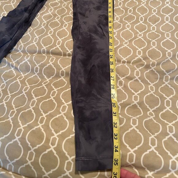 Lululemon Leggings - Gray Pattern - Size 8 - Picture 11 of 11
